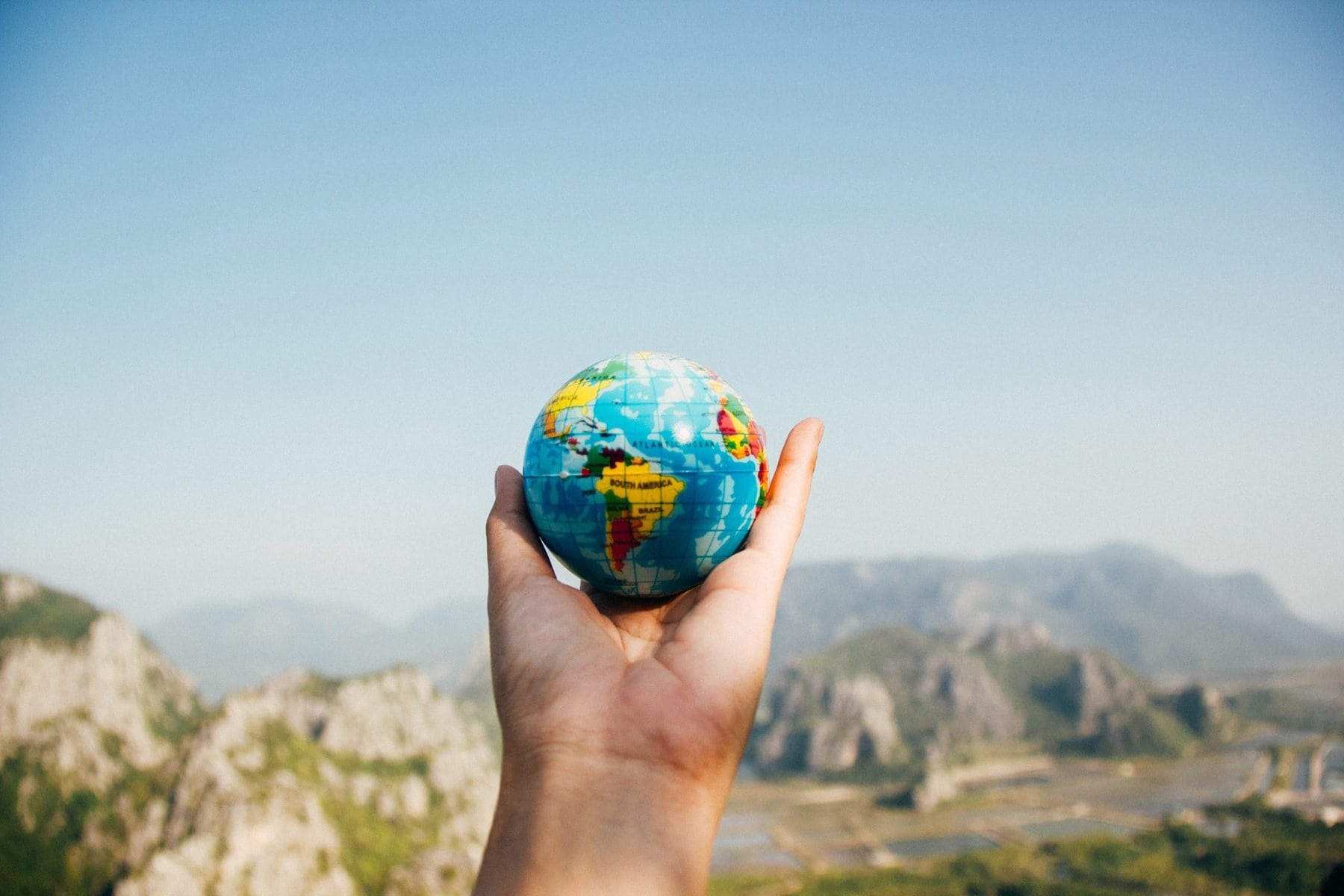6 Dicas de Como Viajar Sozinho: Seguro Viagem 6 Dicas de Como Viajar Sozinho: Seguro Viagem