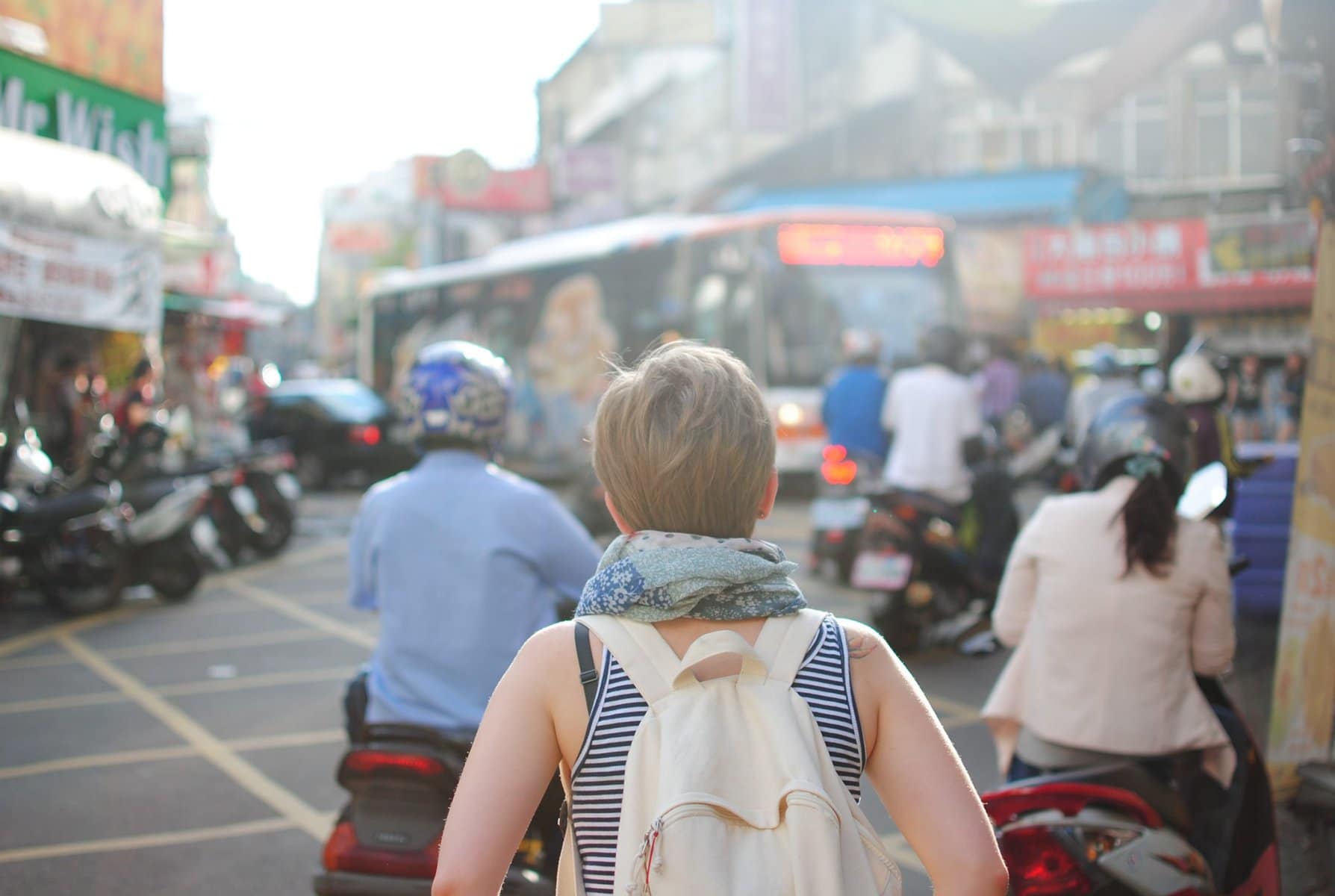 6 Dicas de Como Viajar Sozinho: Viva a cidade