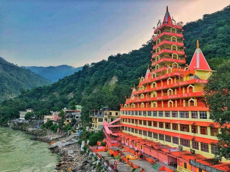 destinos místicos rishikesh